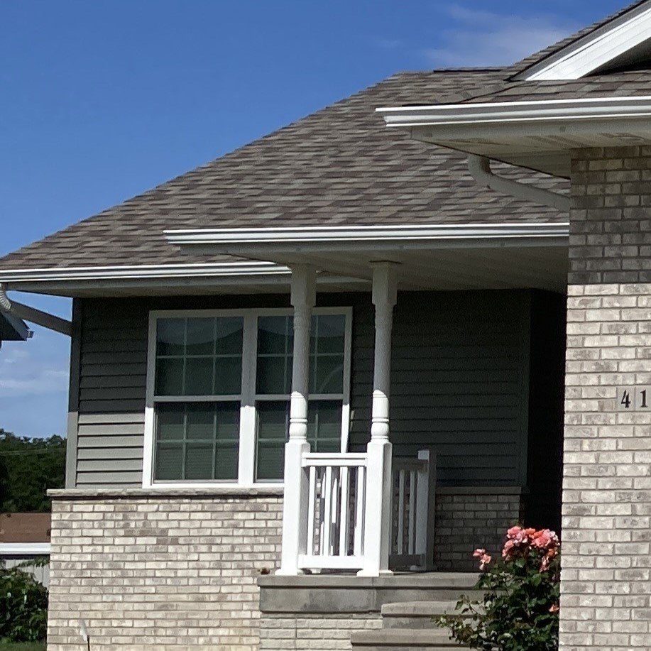 Asphalt Shingle Roof Replacement in Center Point, Iowa