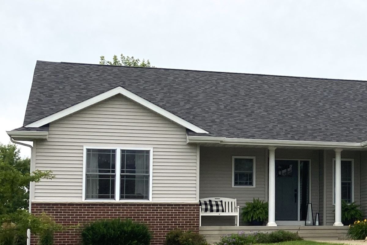 Roof Replacement Increases Center Point, IA Home Value